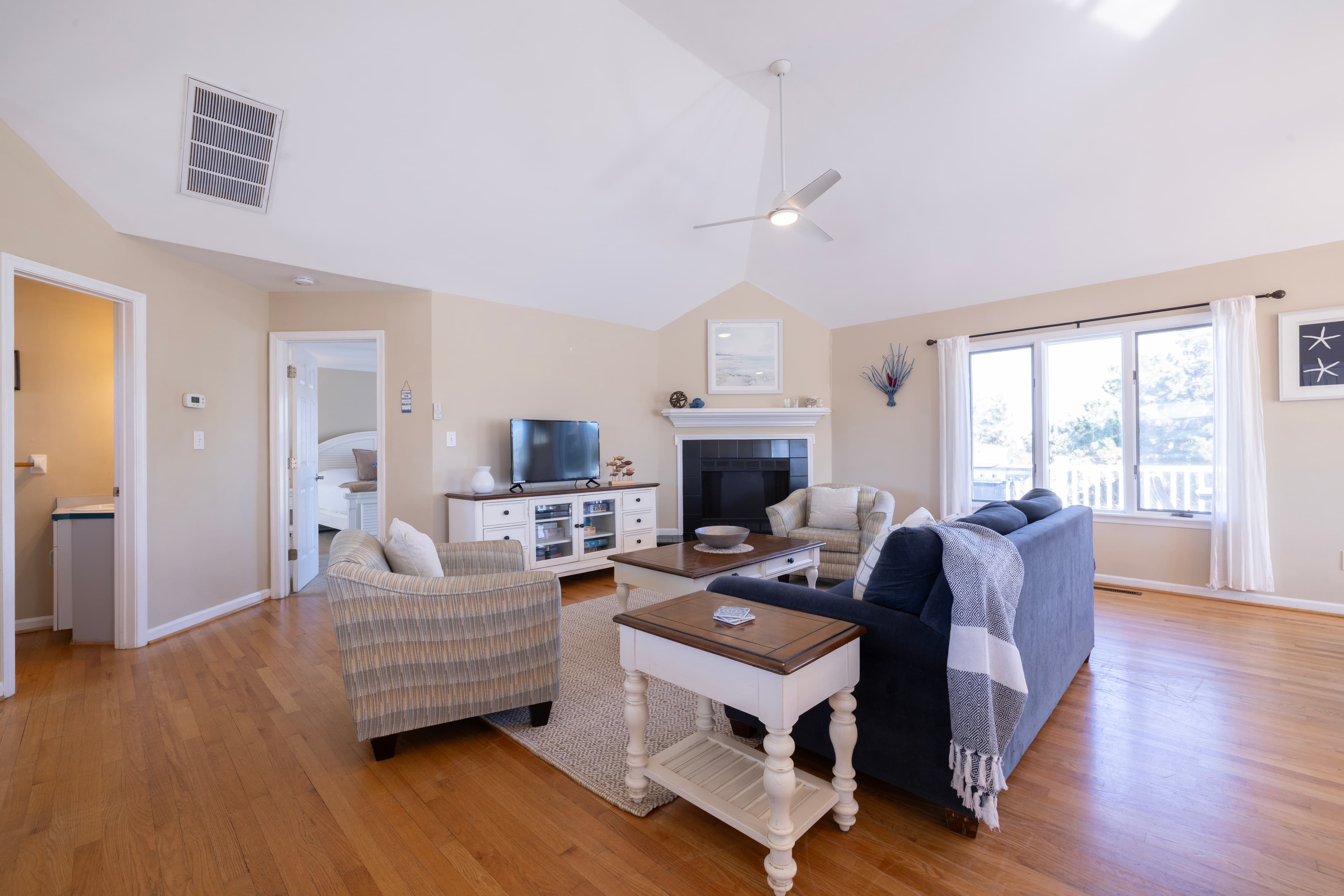 Interior before retouching